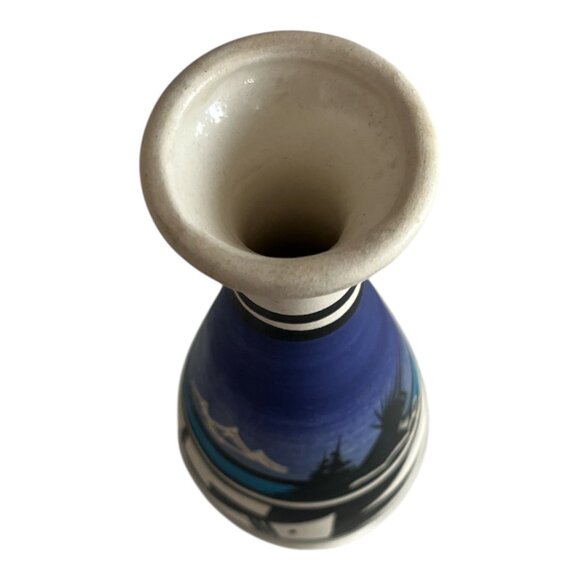 Handmade Navajo Pottery Vase – Signed – 6” Hand-Painted Desert Mountain - Picture 3 of 4